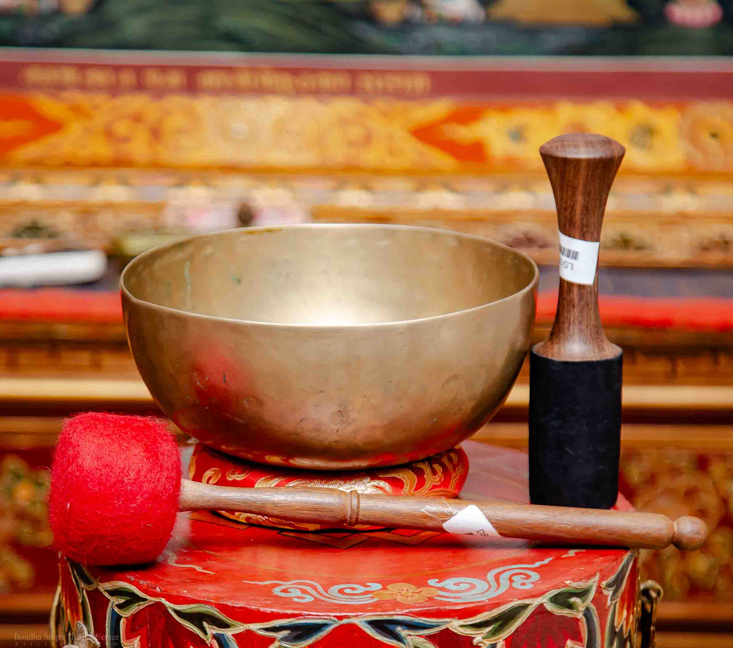 Harmonious Echoes: A Tibetan Singing Bowl | Meditation Bowl | Sound Bell | Hand-Made | Sound Yoga | Hand-Crafted | Chakra Bell - S00092